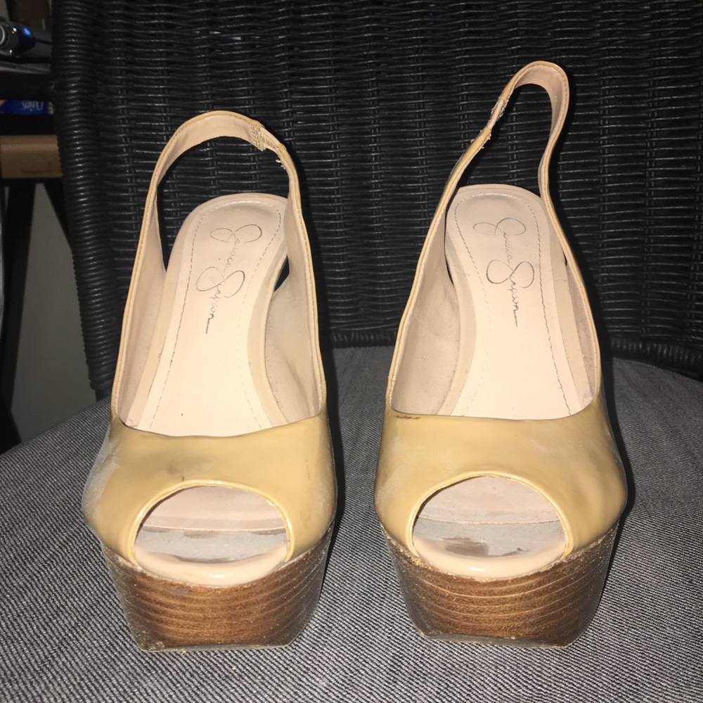 Jessica Simpson size 8 platforms